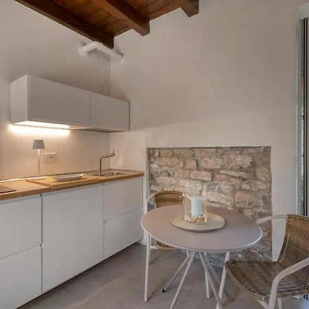 公寓 Cosy Garden In